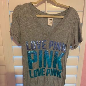 PINK Victoria’s Secret- Gray T-shirt size Large